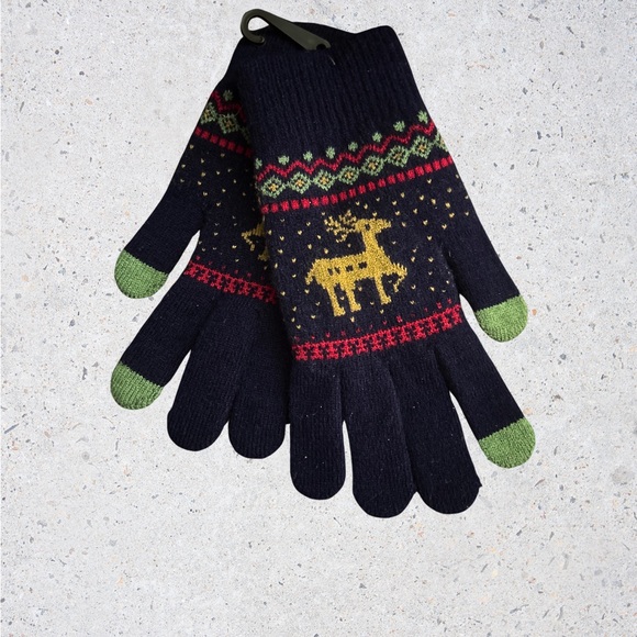 Cozy Knit Reindeer Gloves - Festive and Warm - Picture 2 of 2
